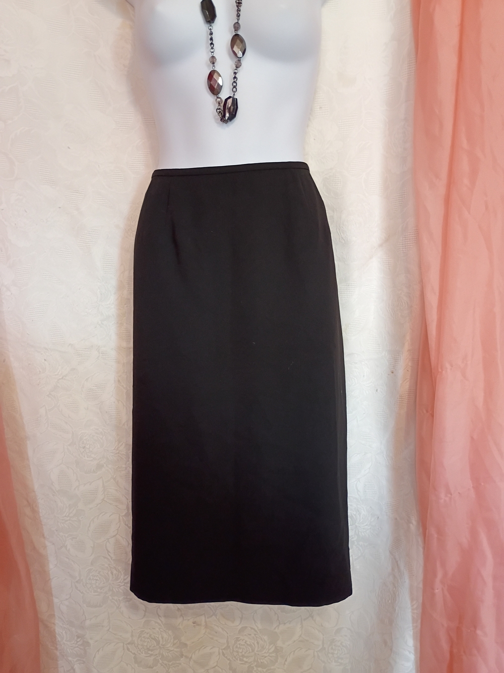 Le Suit Classic Black Straight Midi Skirt - Women Sz 10